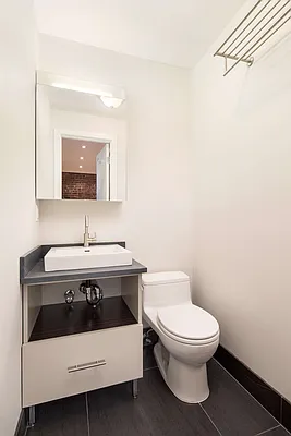 Rented by Corigin Management | media 21