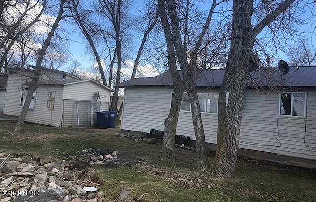 2nd image of 1048-1&2 S Lake Dr