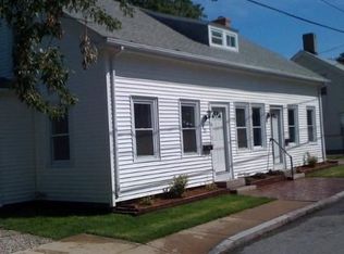 25 Oak St, Cranston, RI 02910