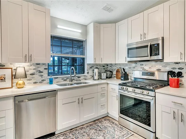 Creek Mill Dr NW — Photo 7