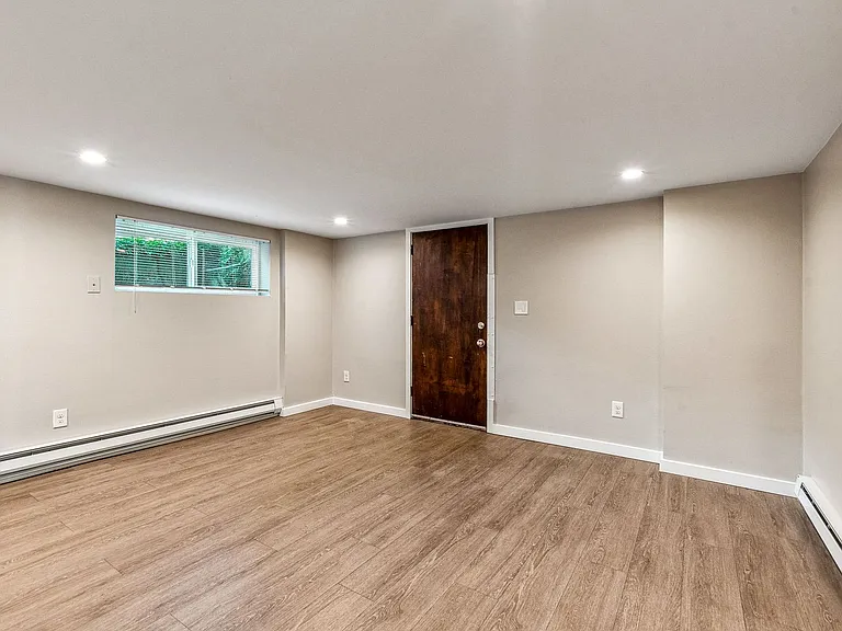 15th Avenue Apartments — Photo 5