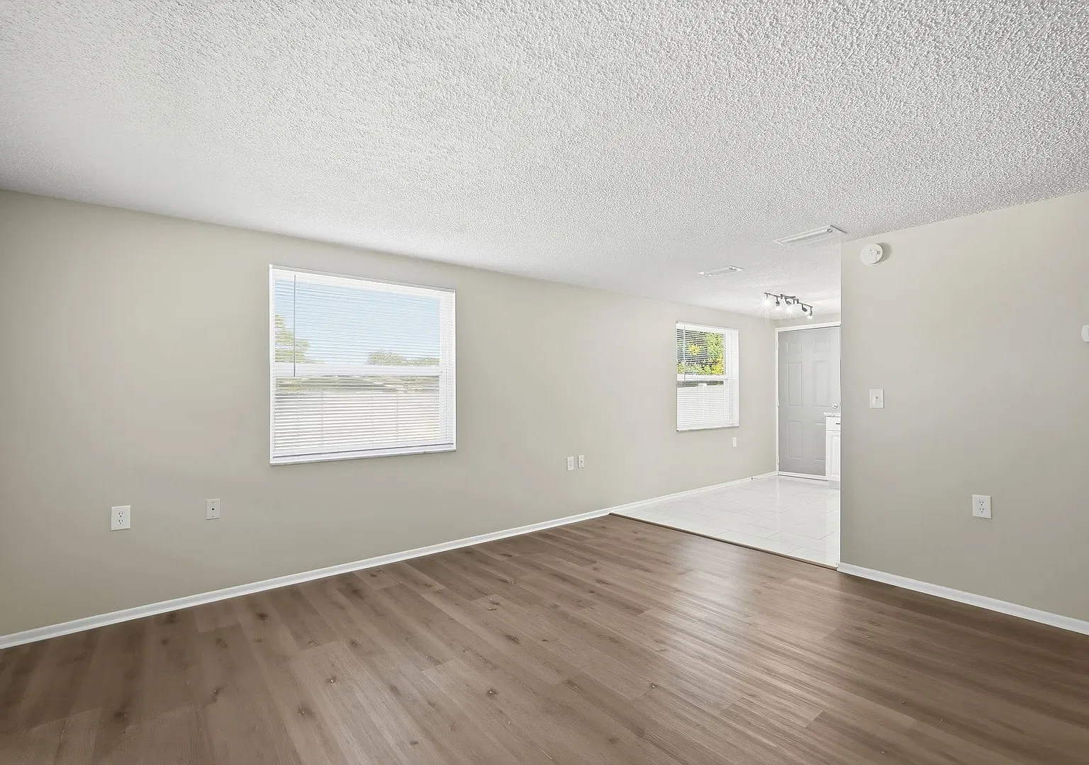 Newly Remodeled And Ready For You To Move In! — Photo 3
