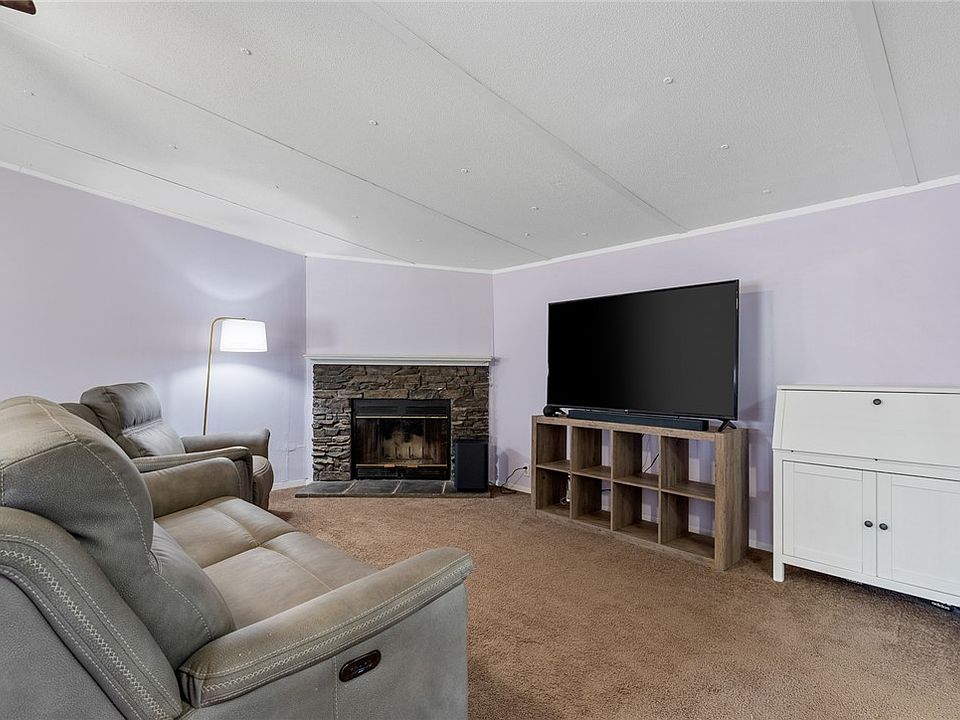 1st image of 110 Wishire Dr
