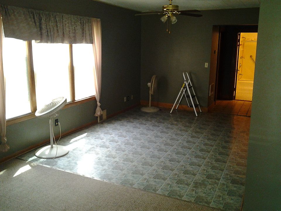 1st image of 3227 Girard Ave N #1