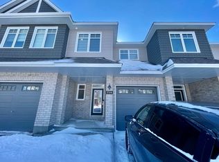 714 Pipit Ln, Ottawa, ON K2J 7A5