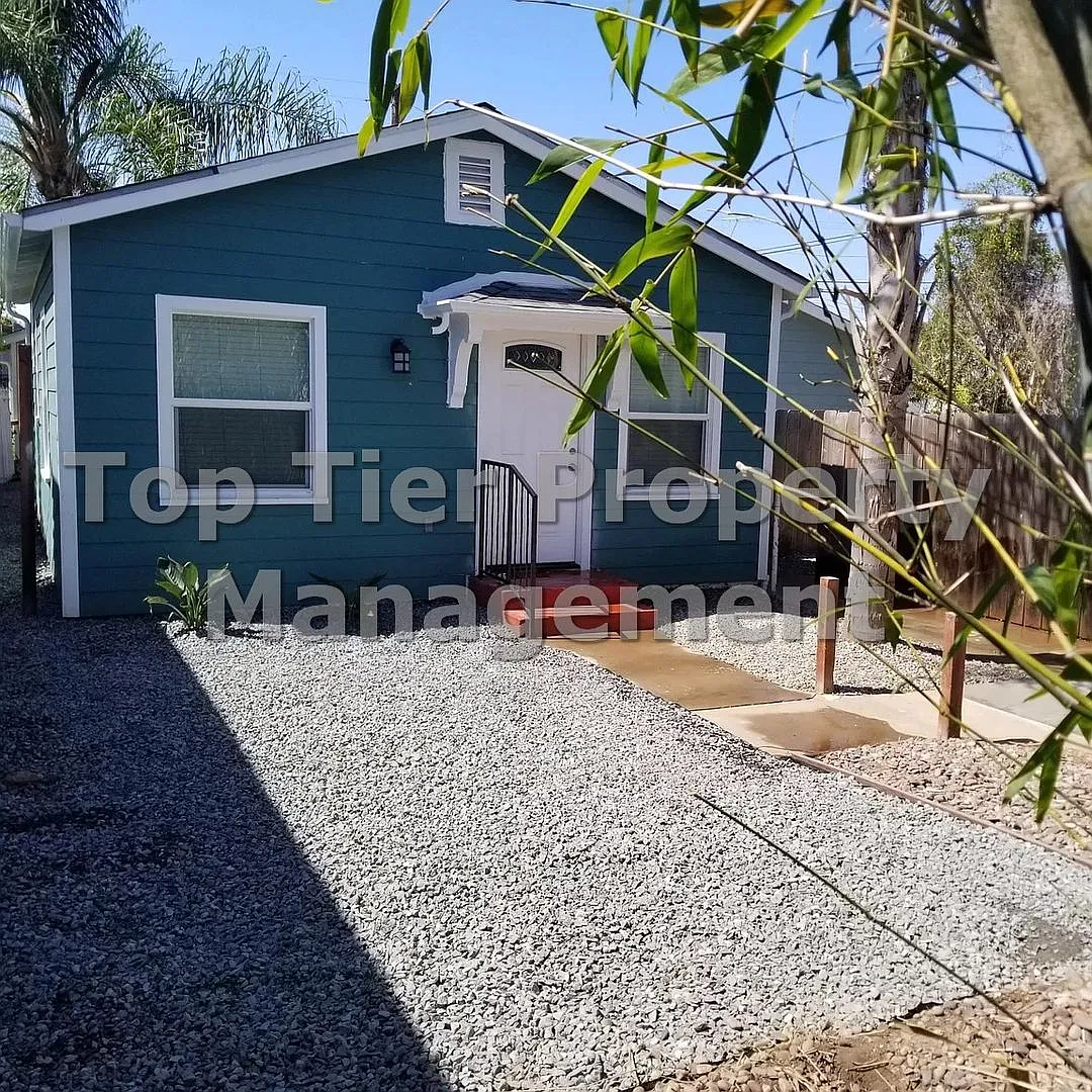 Charming 1 Bed / 1 Bath Cottage in South Park - Available 11/19 — Photo 1
