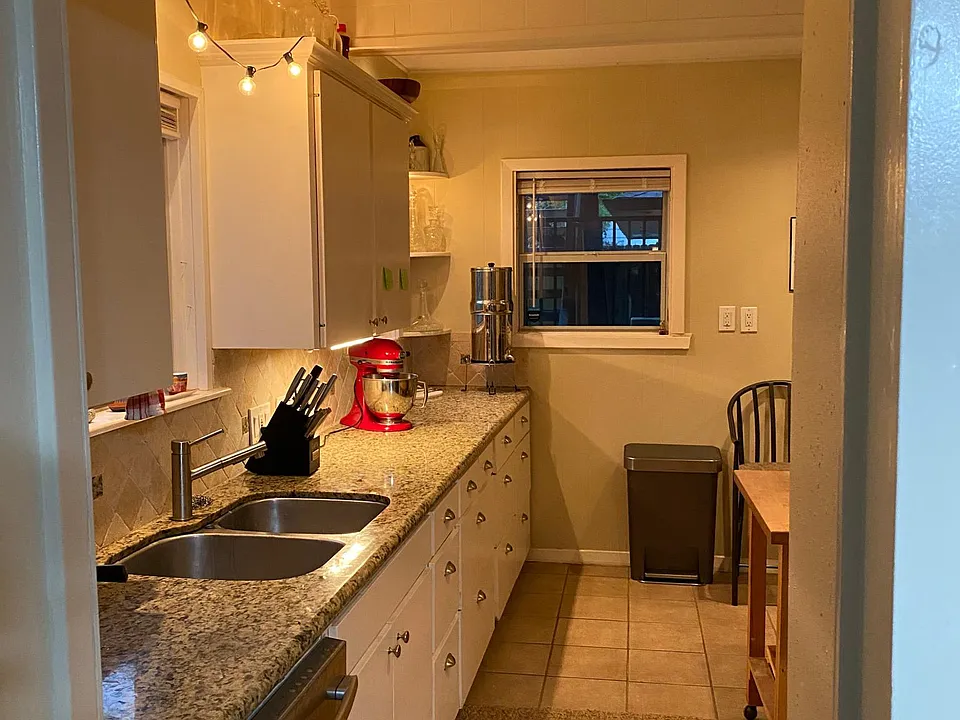 Kitchen--tons of counter and storage space