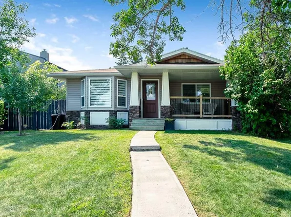 95 N Hillgrove Cres SW, Calgary, AB T2V 3K9