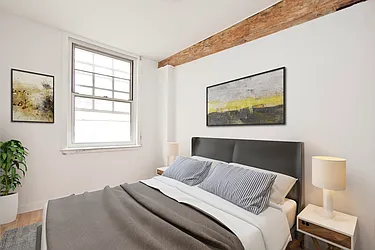 Rented by R New York