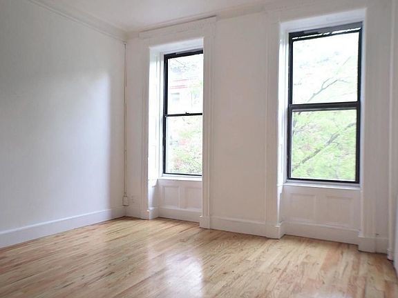 3rd image of 331 E 89th St APT 4W