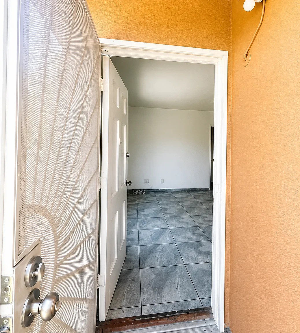 2 bed, $2,400 — Photo 2