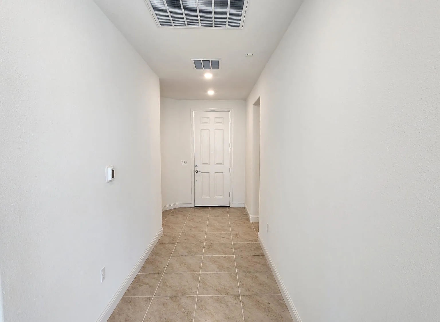 3 bed, 2000 sqft, $2,900 — Photo 3