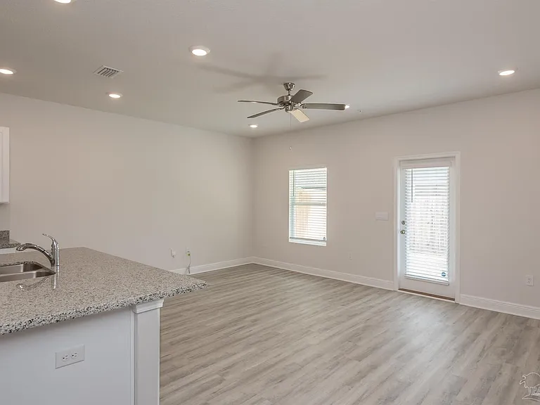 8654 Meadow Flower Ln — Photo 4