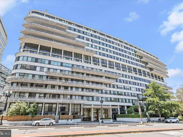 2700 Virginia Ave NW #910, Washington, DC 20037