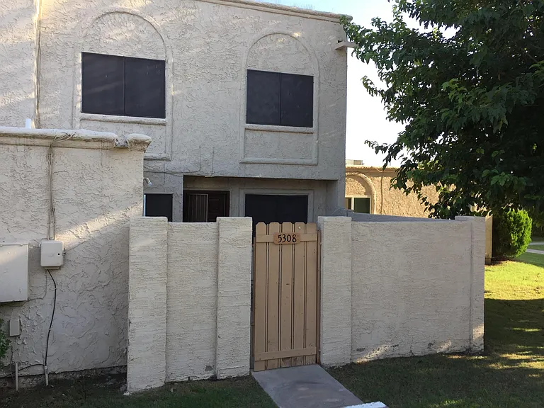 5308 W Redfield Rd — Photo 1