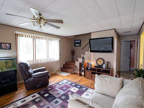 3rd image of 1219 Park Ave