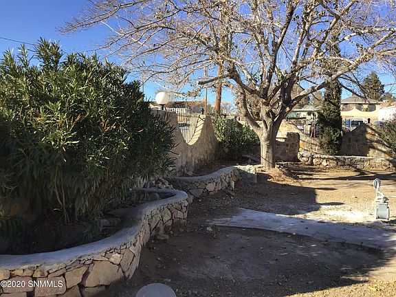 5th image of 104 N San Luis Ave