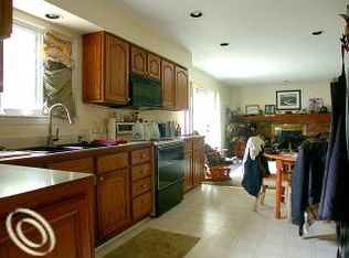 336 W Greenshield Rd, Lake Orion, MI 48360