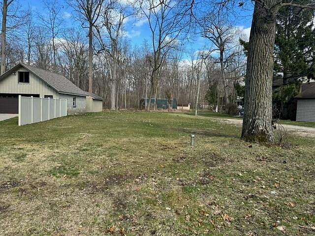 2nd image of 68031 Klinger Lake Rd