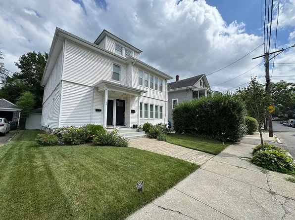 22 Taft Ave, Providence, RI 02906