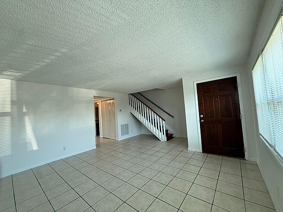 4th image of 347 Gulfstream Rd