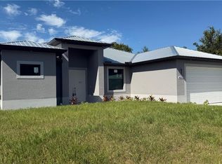 6137 Higgins Ave, Fort Myers, FL 33905