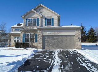 452 Country Pl, Lindenhurst, IL 60046