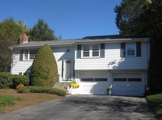 5 Breezewood Ln, Walpole, MA 02081