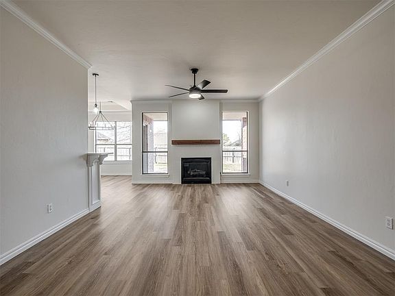 5th image of 4108 Kensington Dr