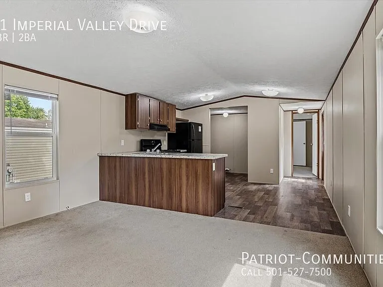 31 Imperial Valley Dr — Photo 5