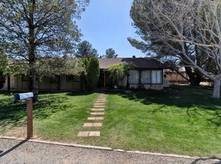 15143 Navajo Rd, Apple Valley, CA 92307