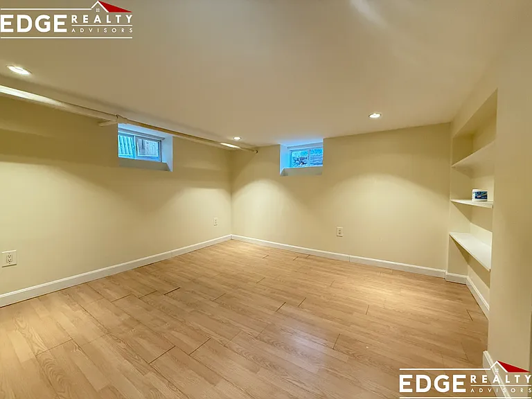 24 Eastburn St #22 — Photo 6