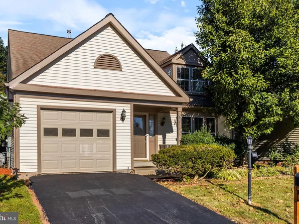 21039 Thoreau Ct, Sterling, VA 20164