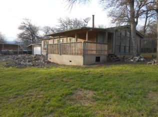 1090 Crooked Oak Ln, Redding, CA 96003