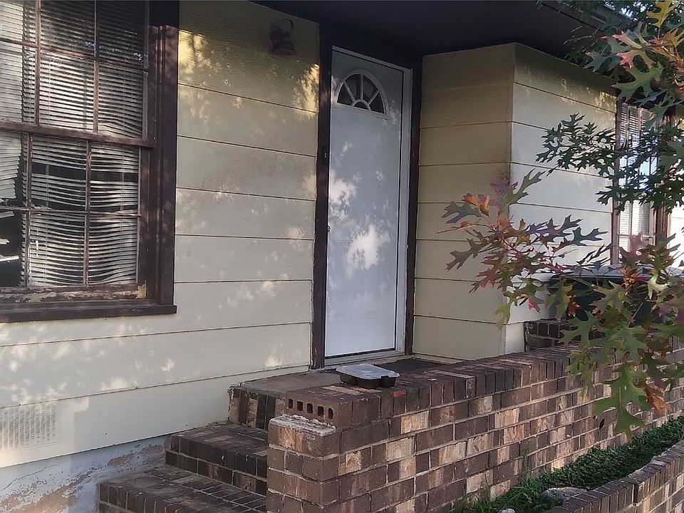 1st image of 2216 Vine St