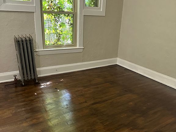2nd image of 2252 Grandview Ave #2