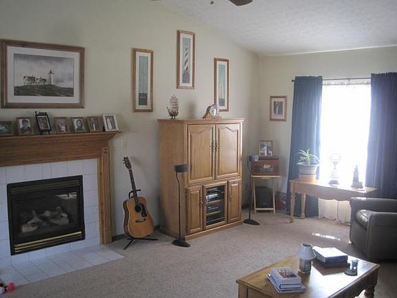 4th image of 8970 Firstgate Dr