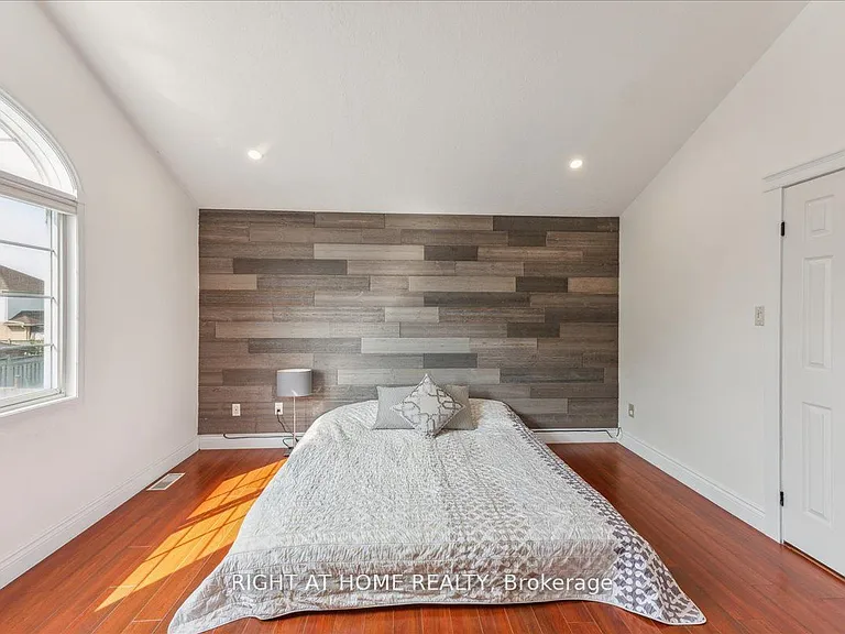 223 Grey Fox Dr — Photo 10
