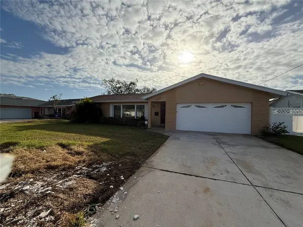 5037 Dover St NE, Saint Petersburg, FL 33703