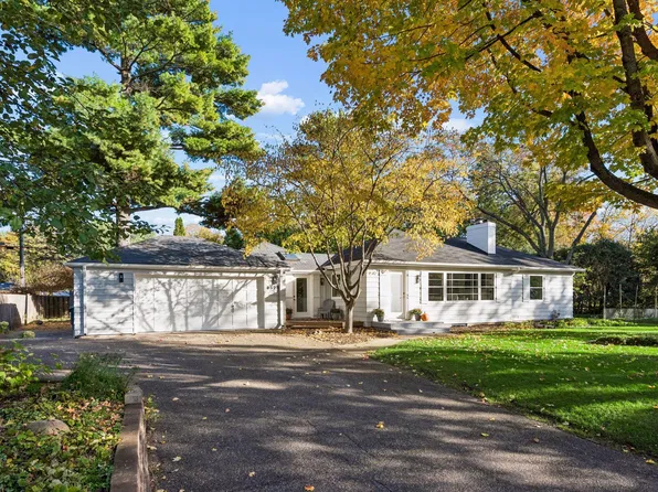 3525 The Mall, Minnetonka, MN 55345