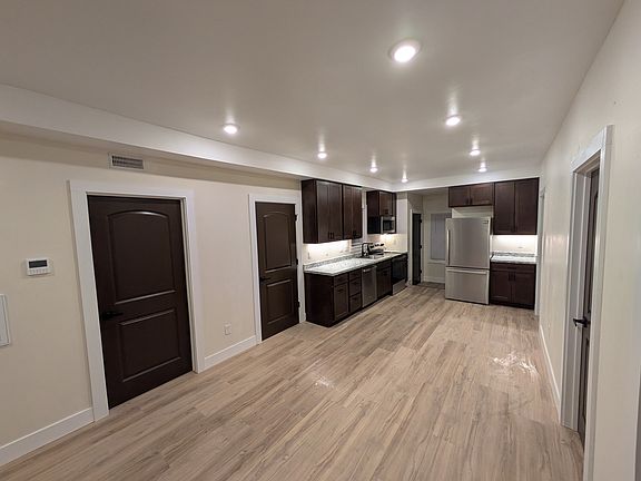 3rd image of 205 Klein St #1