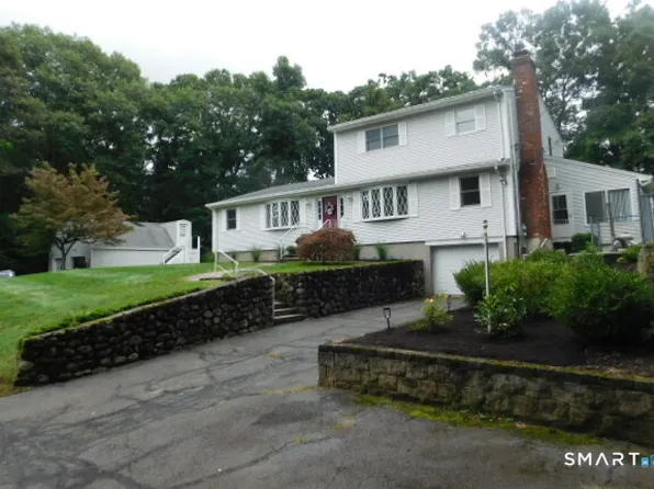 12 Rozum Circle, Prospect, CT 06712