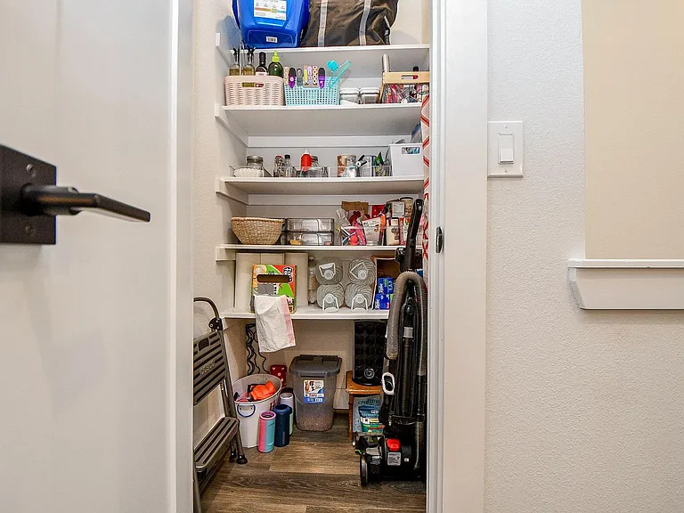 5710 White Magnolia St — Photo 10
