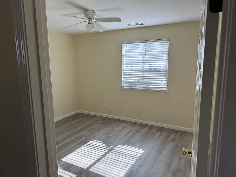 1456 Eaglesfield Ln — Photo 12