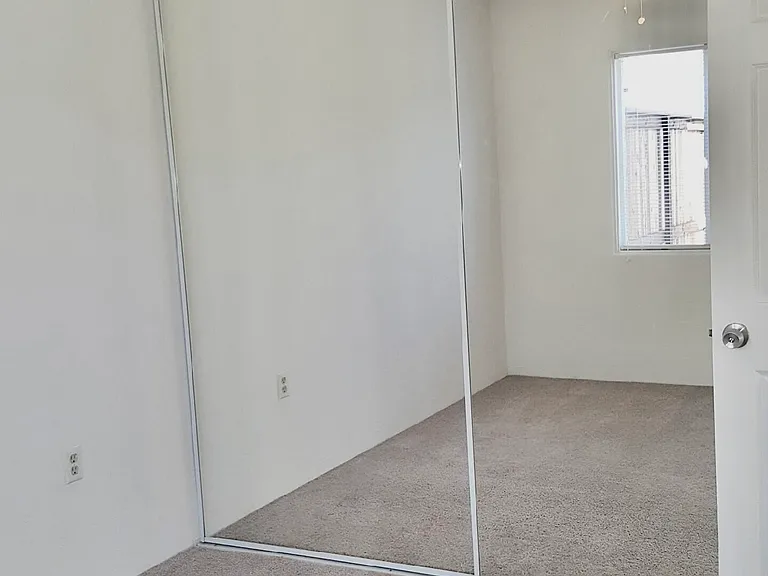 5083 Brighton Ave — Photo 12