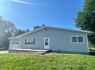 618 North St, Earlville, IL 60518