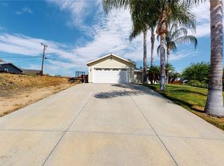 28670 Hampshire Dr, Canyon Lake, CA 92587
