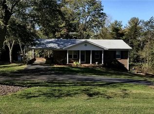 1109 Hillview Dr, King, NC 27021