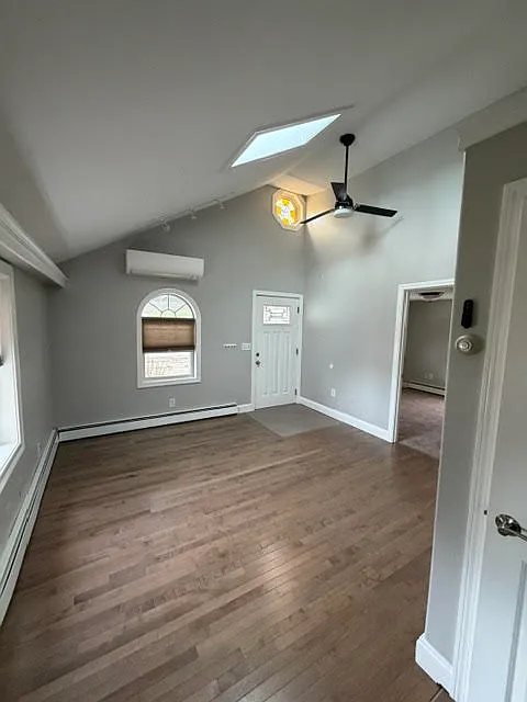 Building Photo - 21 Roosevelt Trl