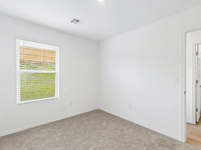 1221 Colt Dr — Photo 7